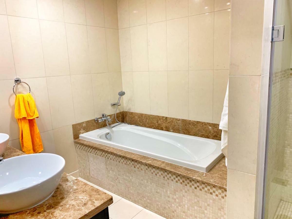 Private Beach Luxurious Kingdom Of Sheba Hotel Дубай Екстериор снимка